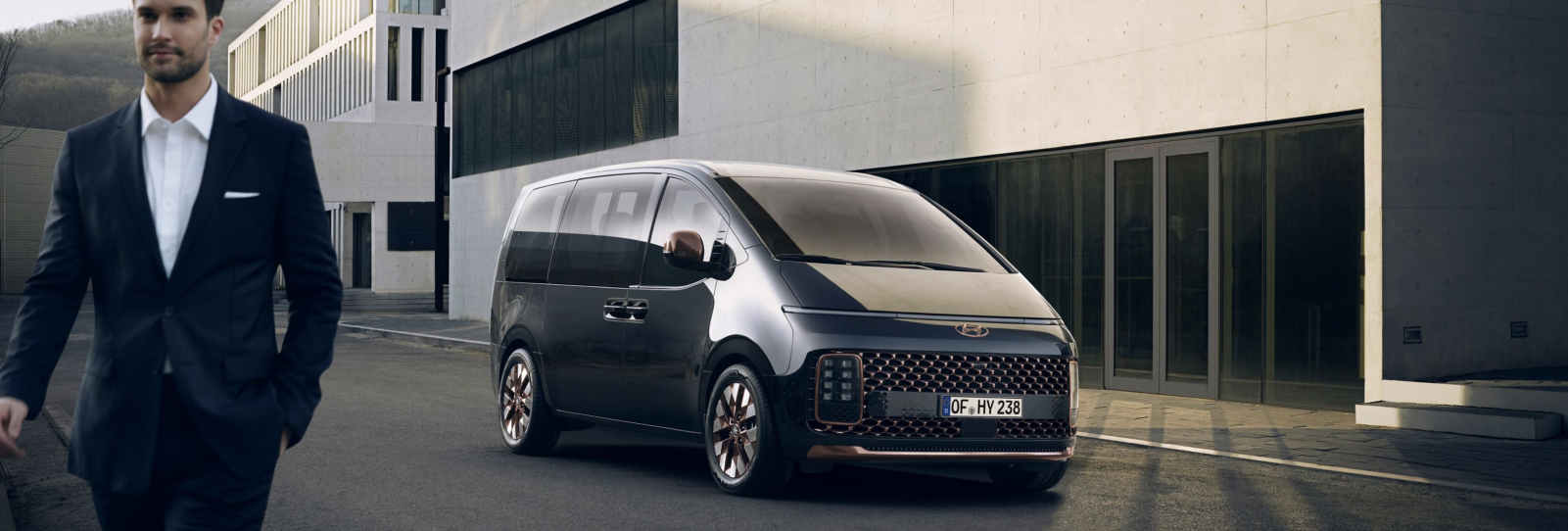 Дизайн STARIA | Футуристичний Мінівен | Аеліта-КР - фото 6